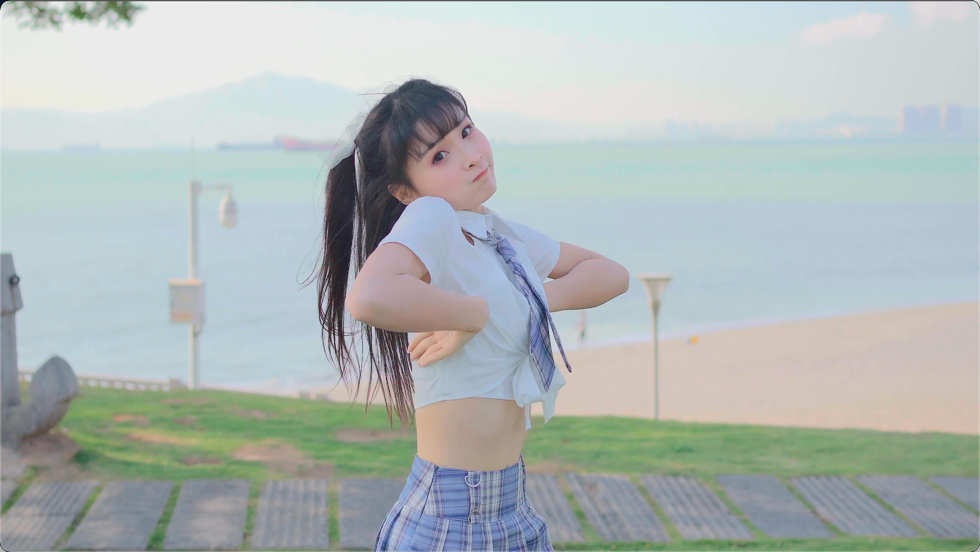 美女 海边 4K  热舞视频 第2张