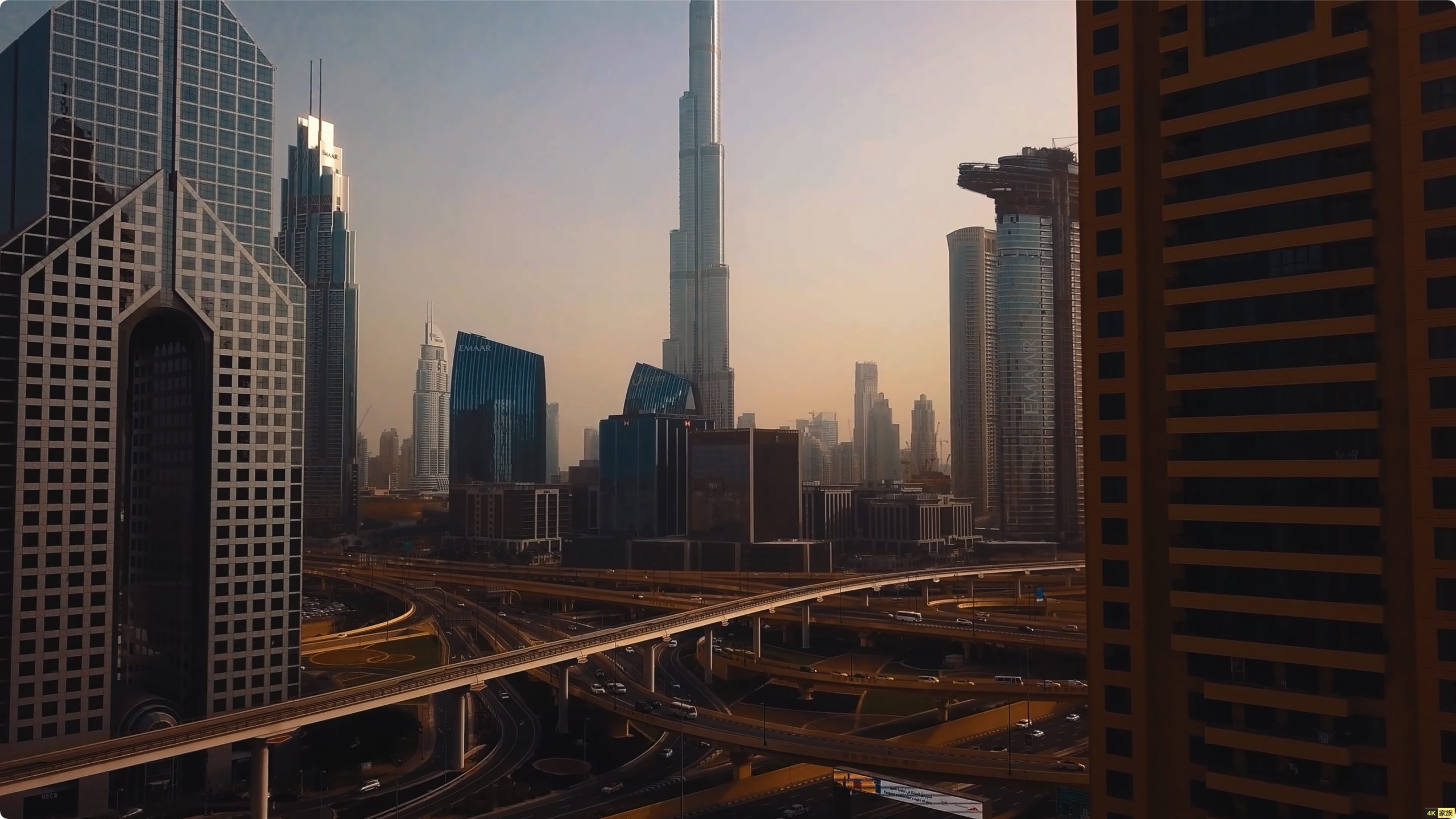 迪拜 哈利法塔  Burj Khalifa Tower 无人机拍摄4K视频 第1张
